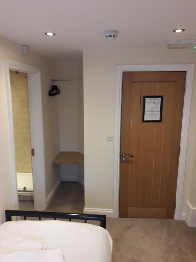 Single Room with Private Bathroom