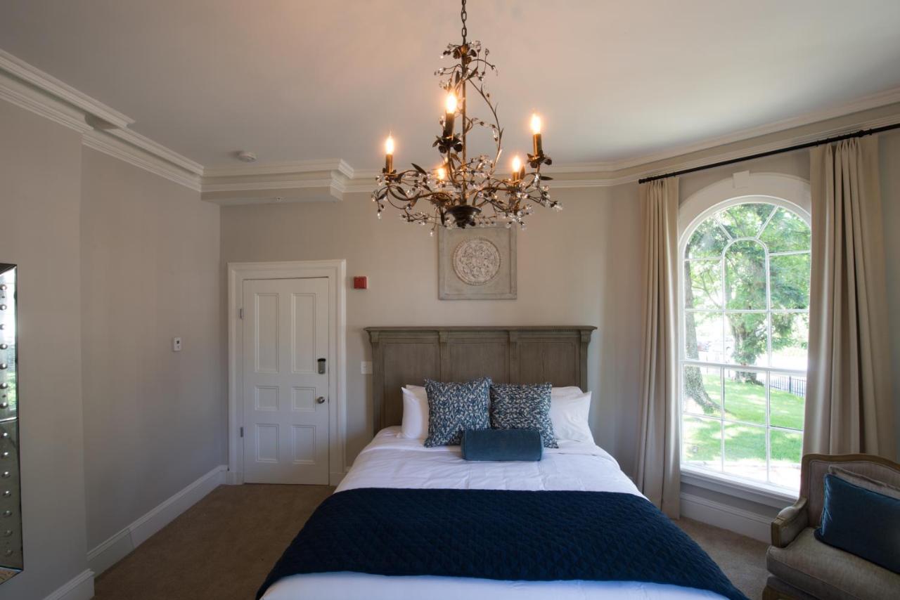 Serenity Inn Newport — photo 9