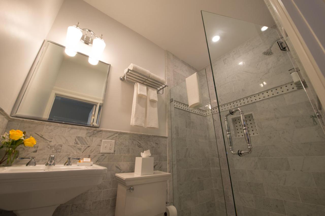 Serenity Inn Newport — photo 22