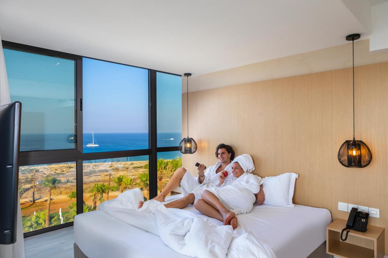 Leonardo Crystal Cove Hotel & Spa – Adults only photo