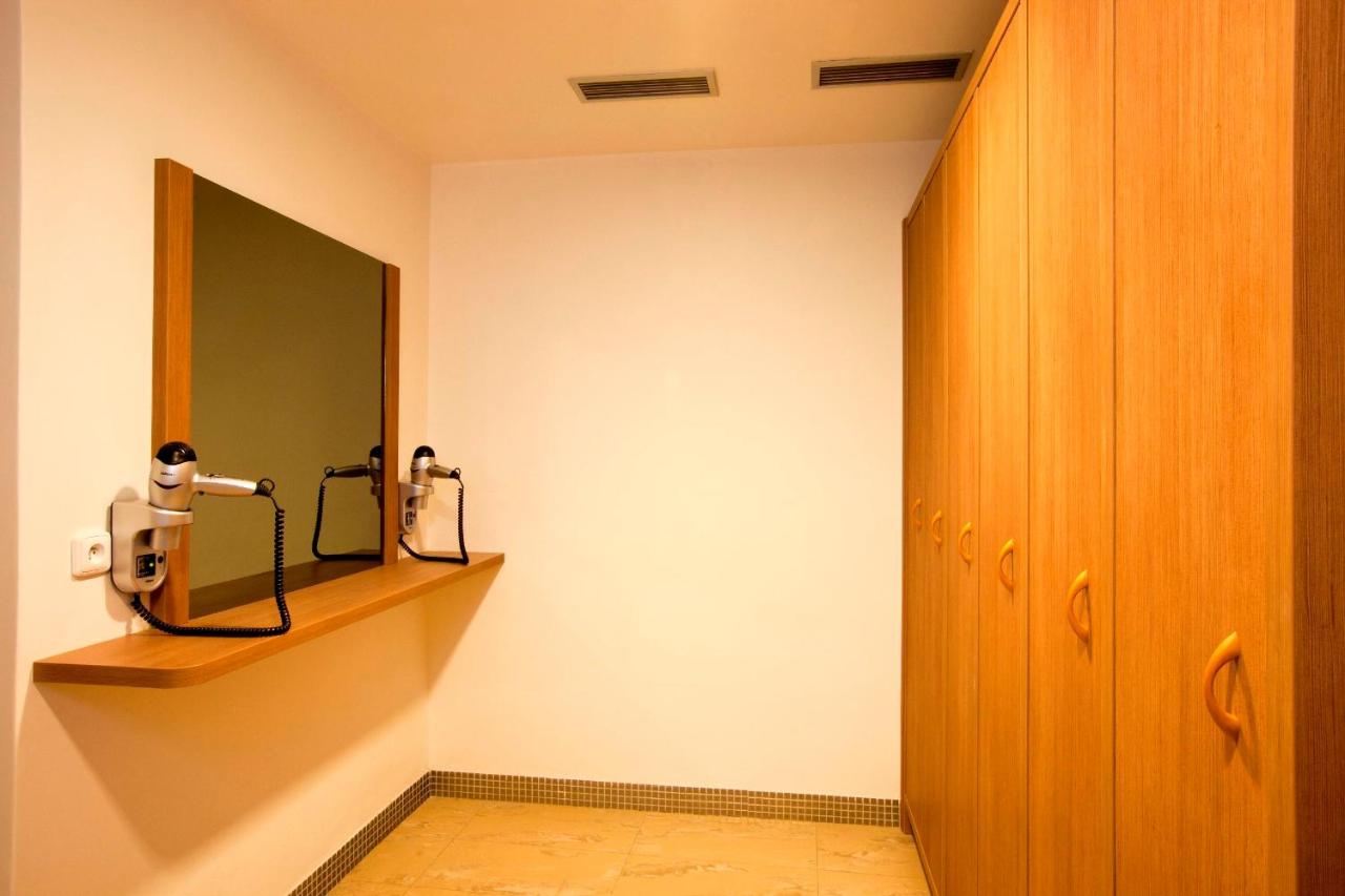 Relax Inn photo