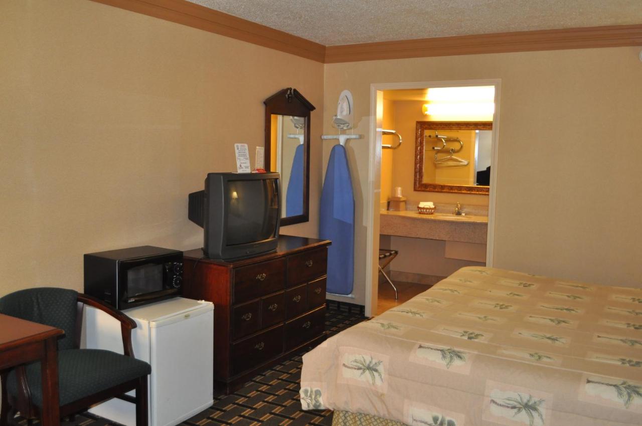 Hill Top Inn — photo 12