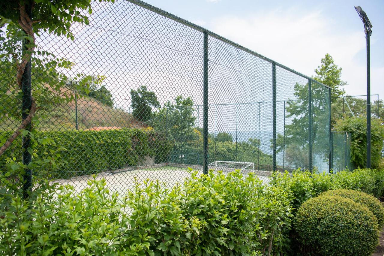 Tennis court: Garden of Eden Complex