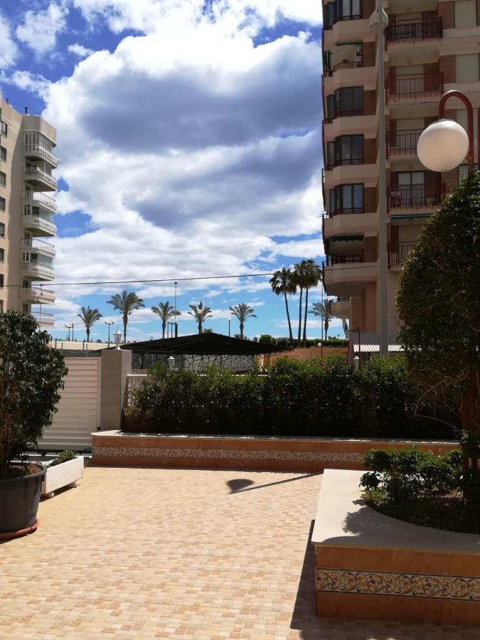 Apartamento espacioso en segunda linea de playa ...