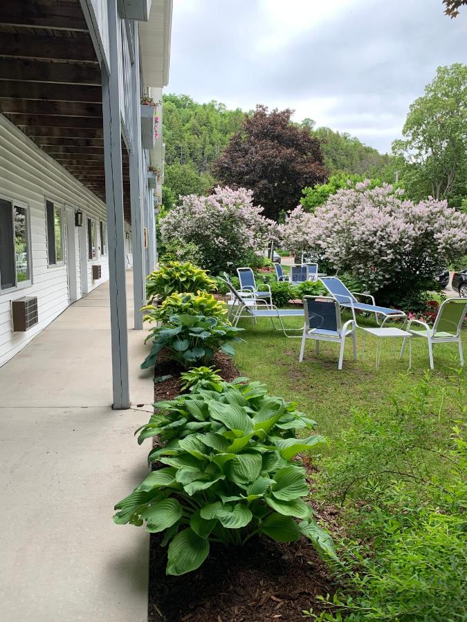 Main Street Motel — photo 16
