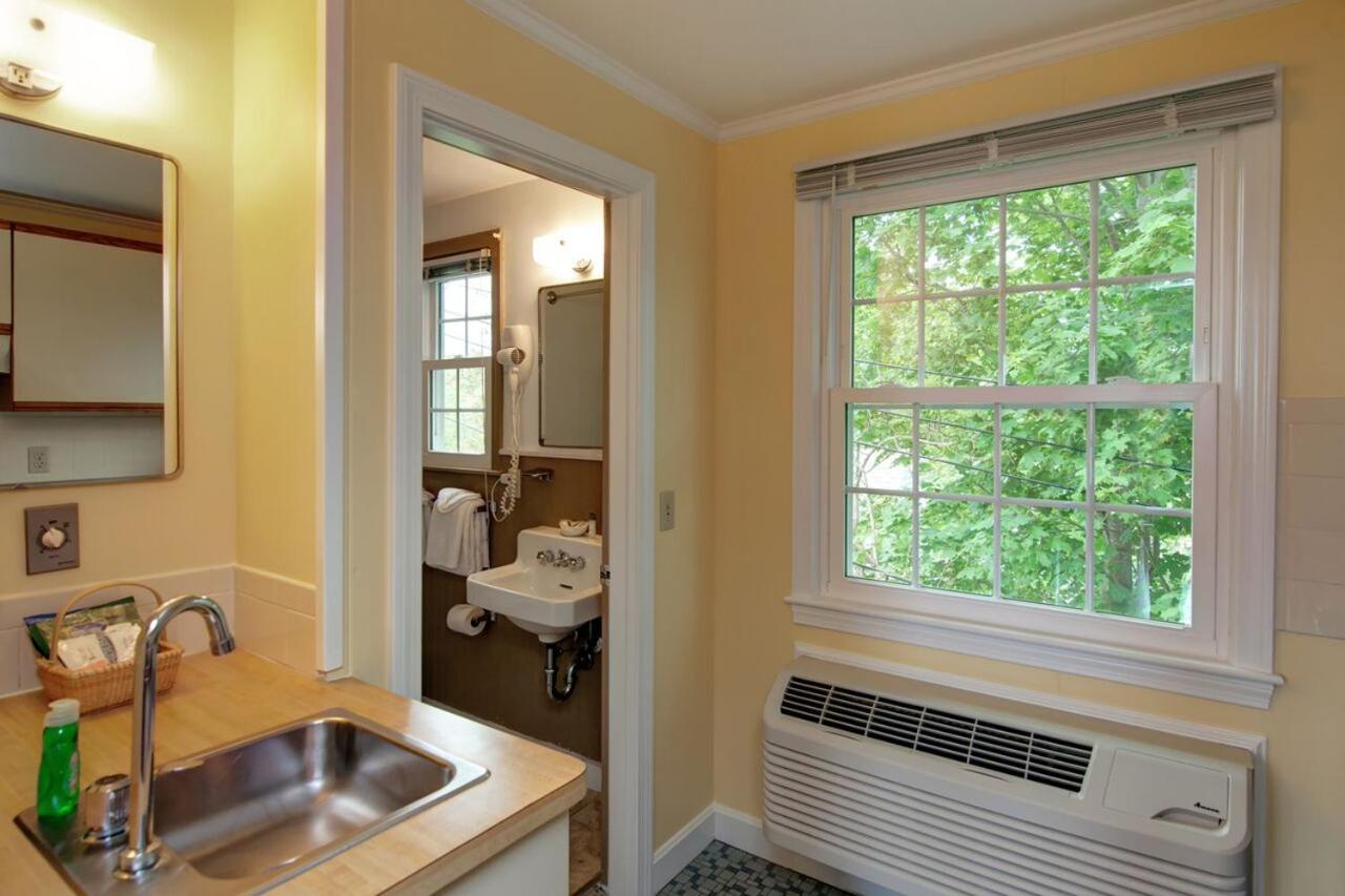 Cape Cod Harbor House Inn — photo 3