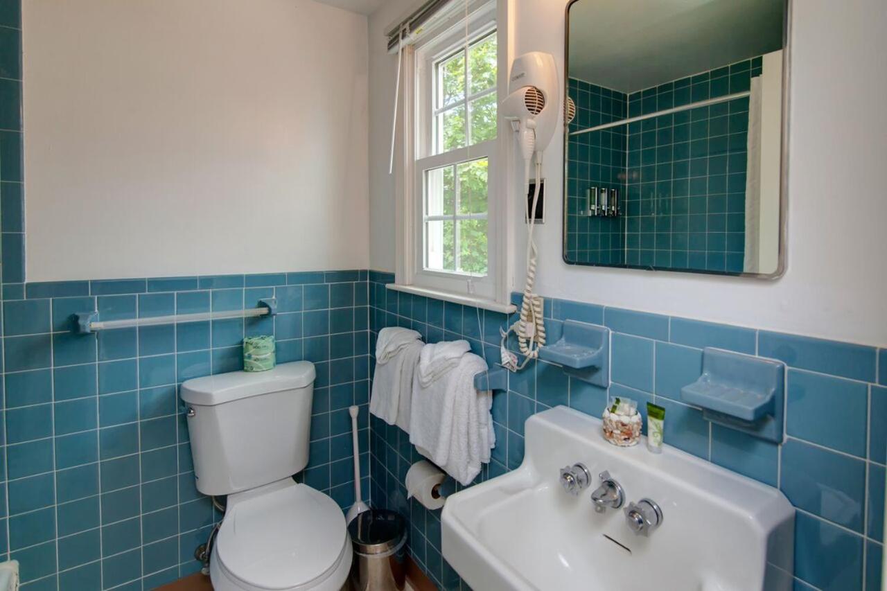 Cape Cod Harbor House Inn — photo 11