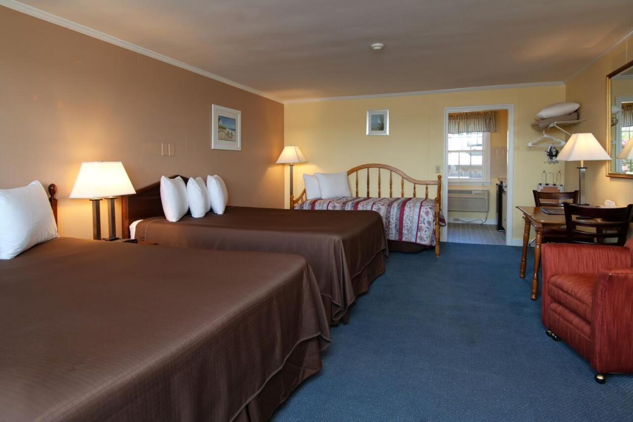 Cape Cod Harbor House Inn — photo 12