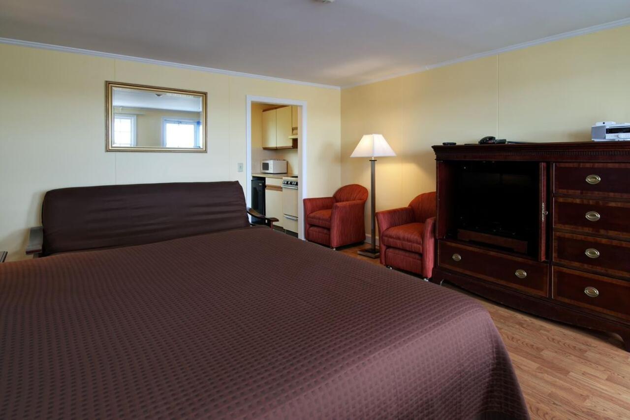Cape Cod Harbor House Inn — photo 18