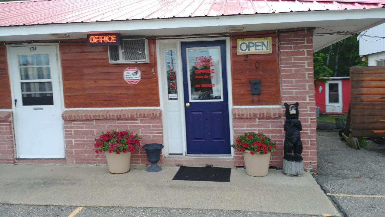 Falls Motel — photo 17