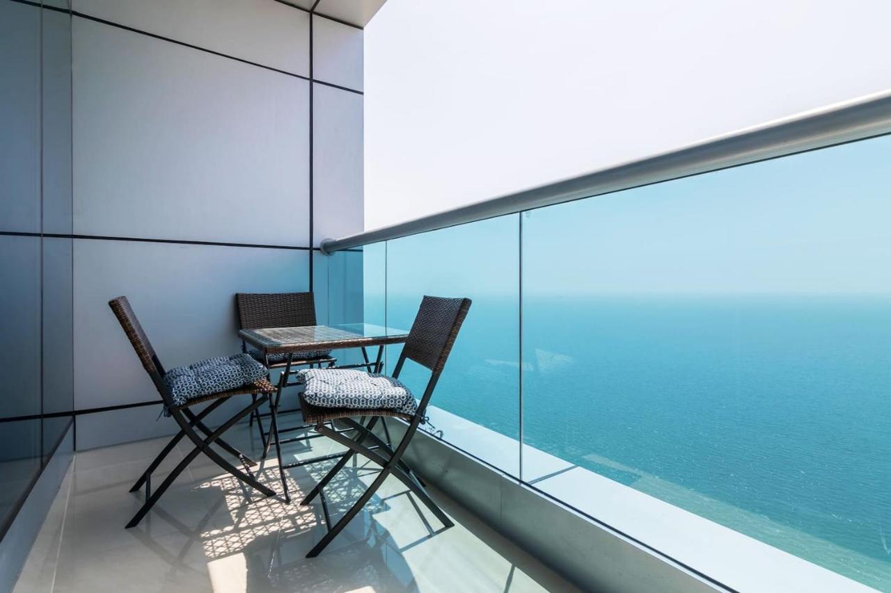 Top Floor Luxury 2BR Beach Apartment with Full Sea View