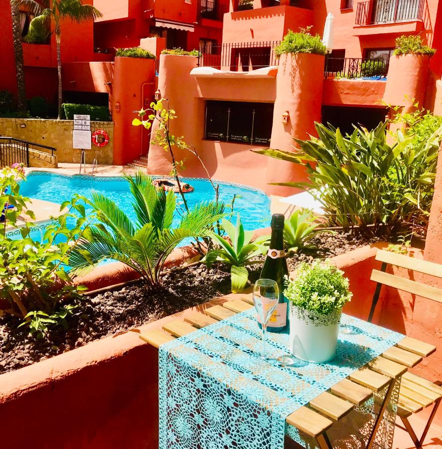 Beachside Apartment in Marbella (España Marbella) - Booking.com