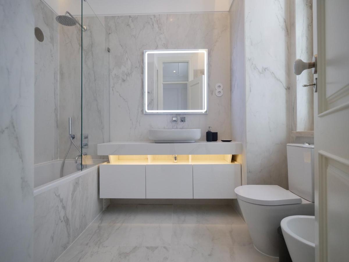 Augusta Street 229- 4 Esq - 5