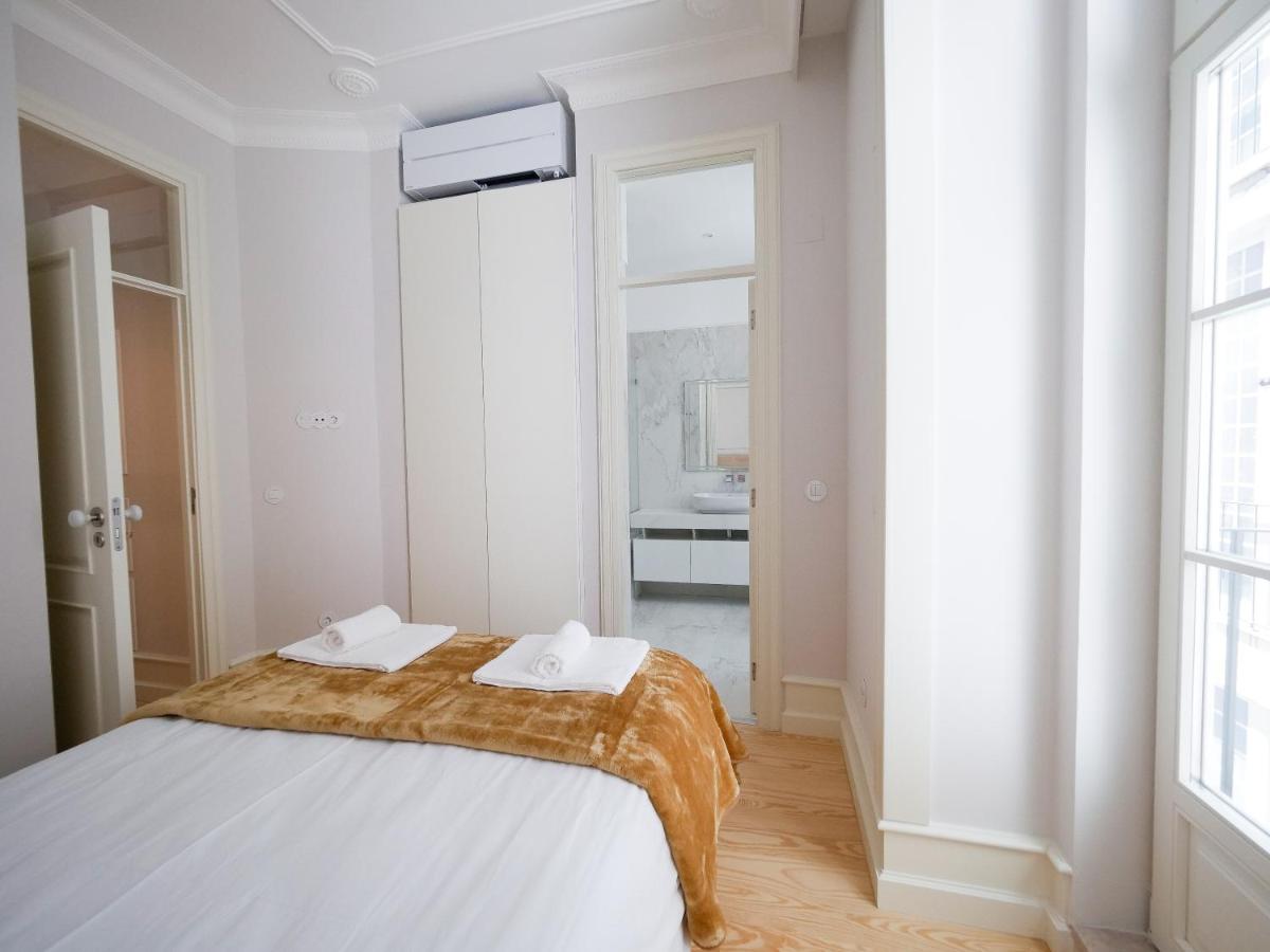 Augusta Street 229- 4 Esq - 3