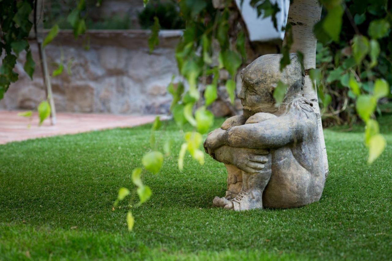 Hotel Selsky Dvur - Bohemian Village Courtyard photo