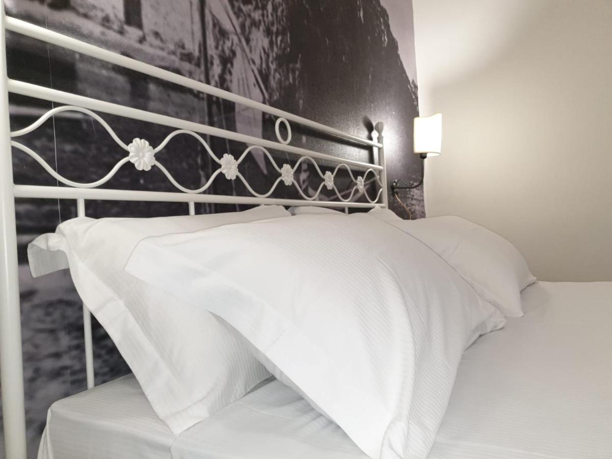 Porta Marina guest rooms photo