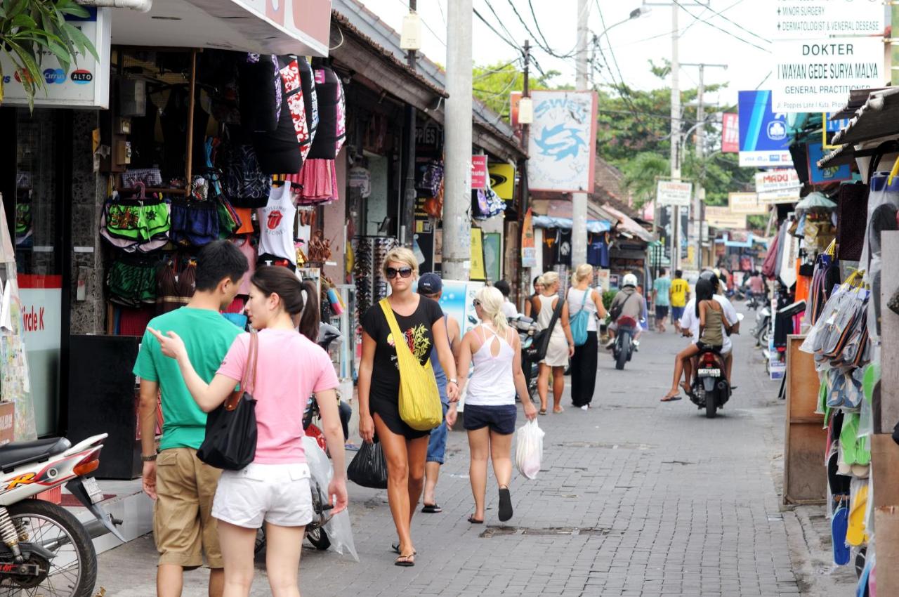 XOXO Kuta Legian Hostel - 5