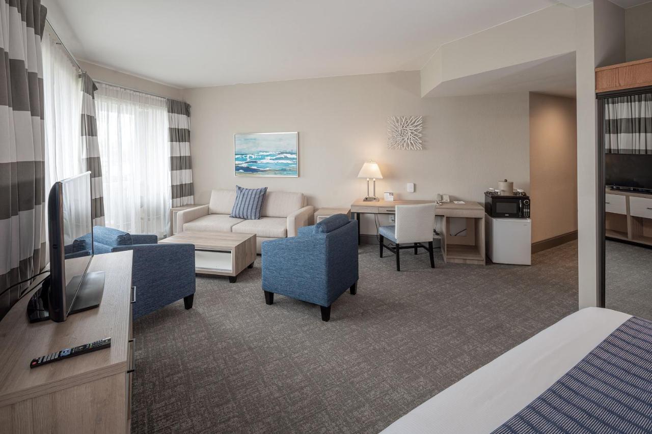 Bay Club Hotel and Marina — photo 14