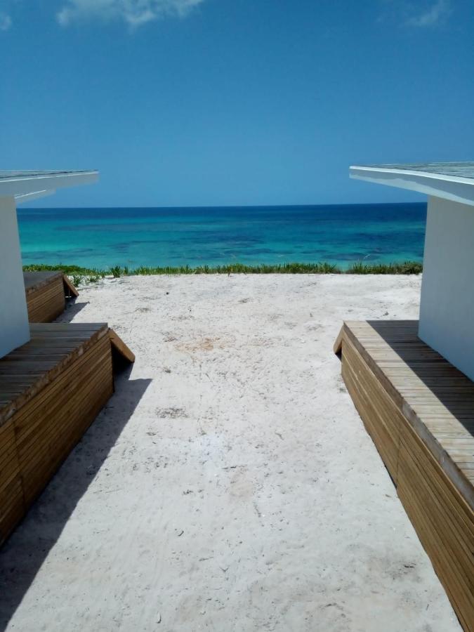 Beach: Mika's Resort