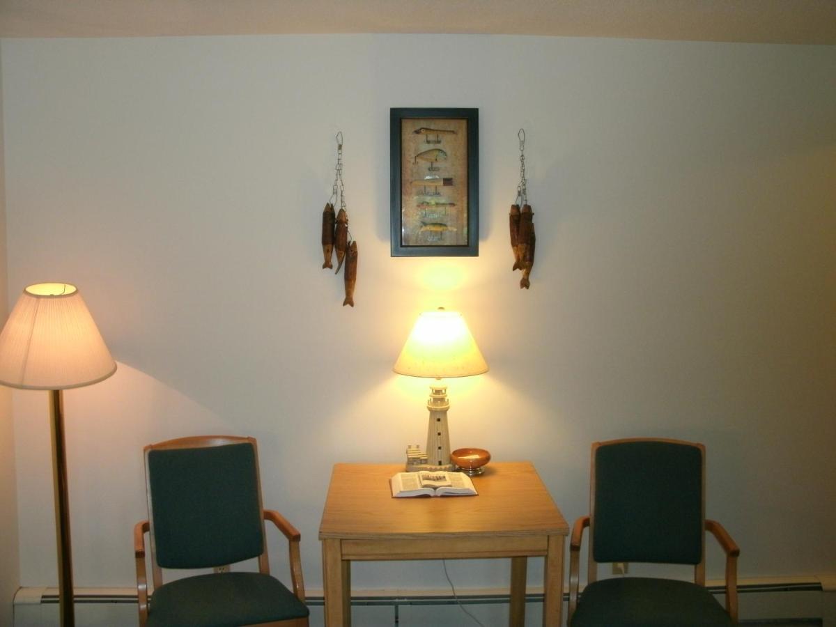 Budget Host Inn — photo 22