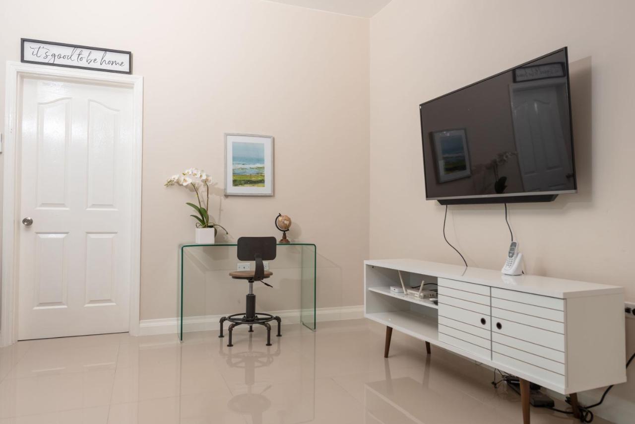 The Crimson Apartment - 3