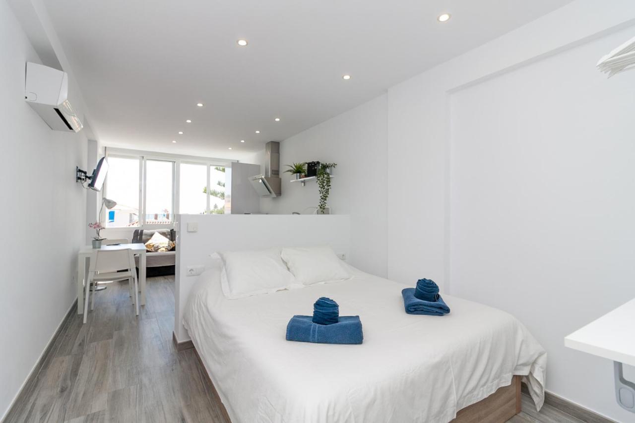 Cool and White Apartment Torrecilla Playa, Nerja ...