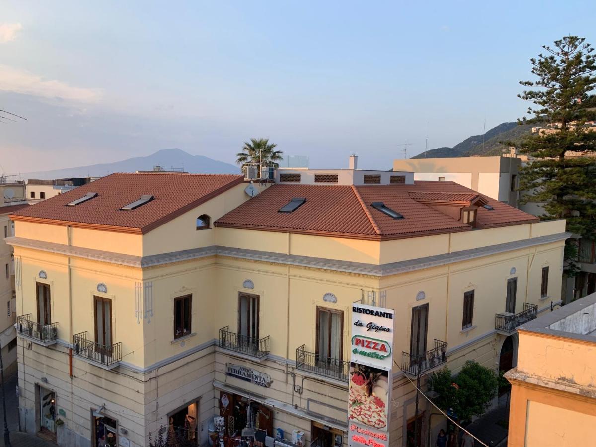 DON GIULIO LUXURY ROOMS jacuzzi & pool photo