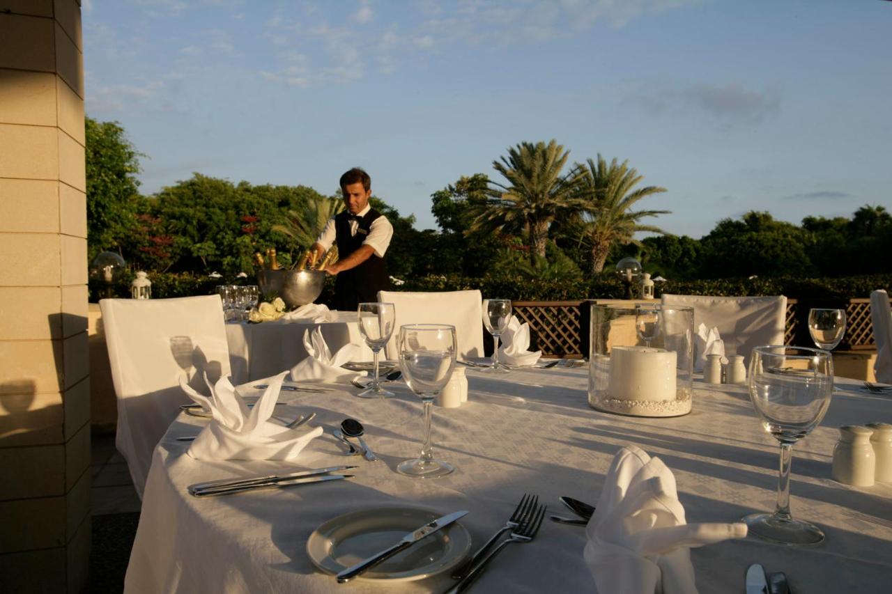 Avanti Hotel photo