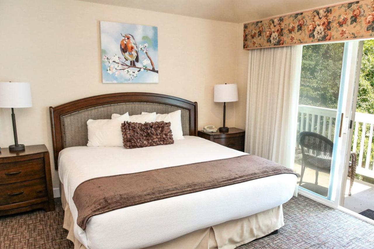 Bluebird Inn — photo 12