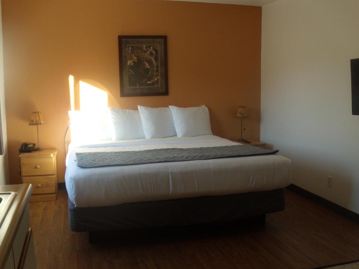 Durrwood Creekside Lodge B&B — photo 23