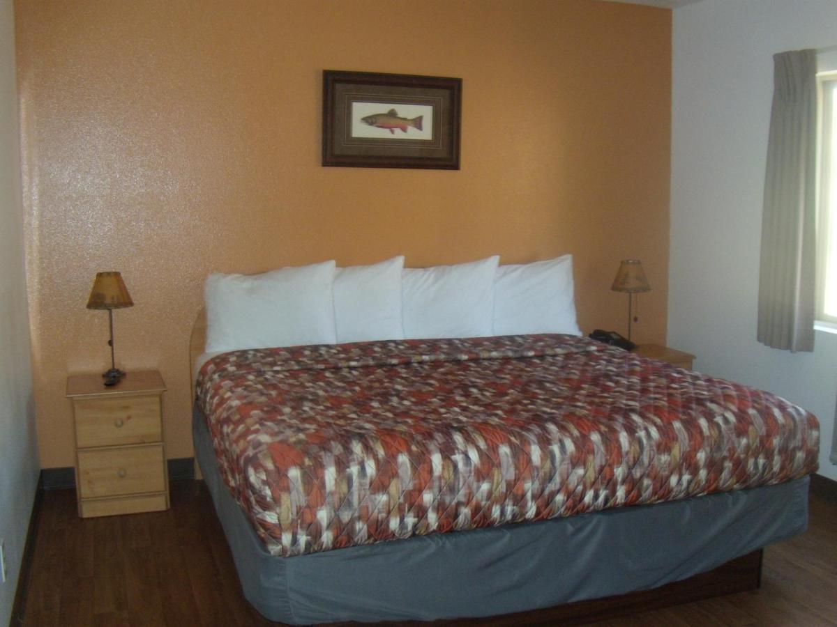 Durrwood Creekside Lodge B&B — photo 13