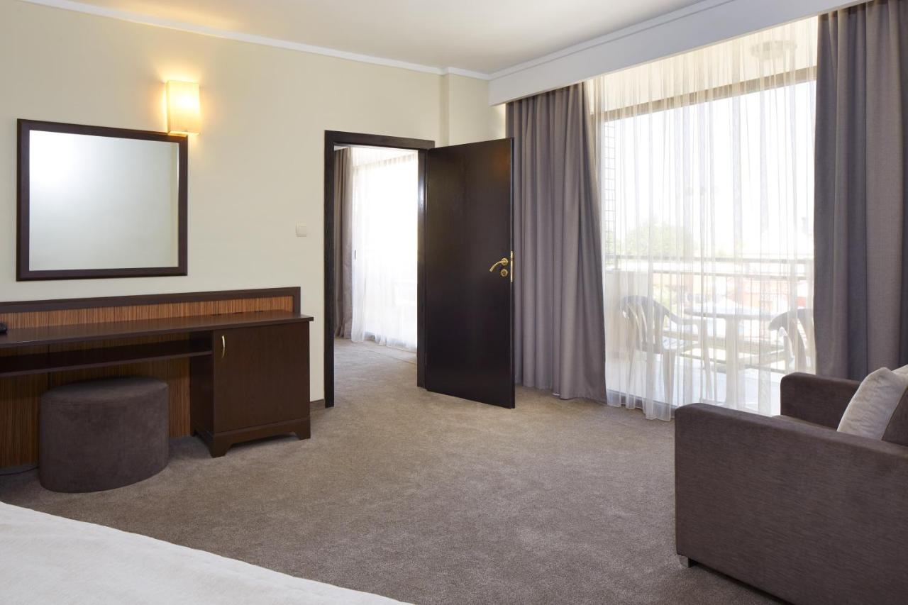 Hotel Nobel Ultra All Inclusive - FREE Beach Access photo