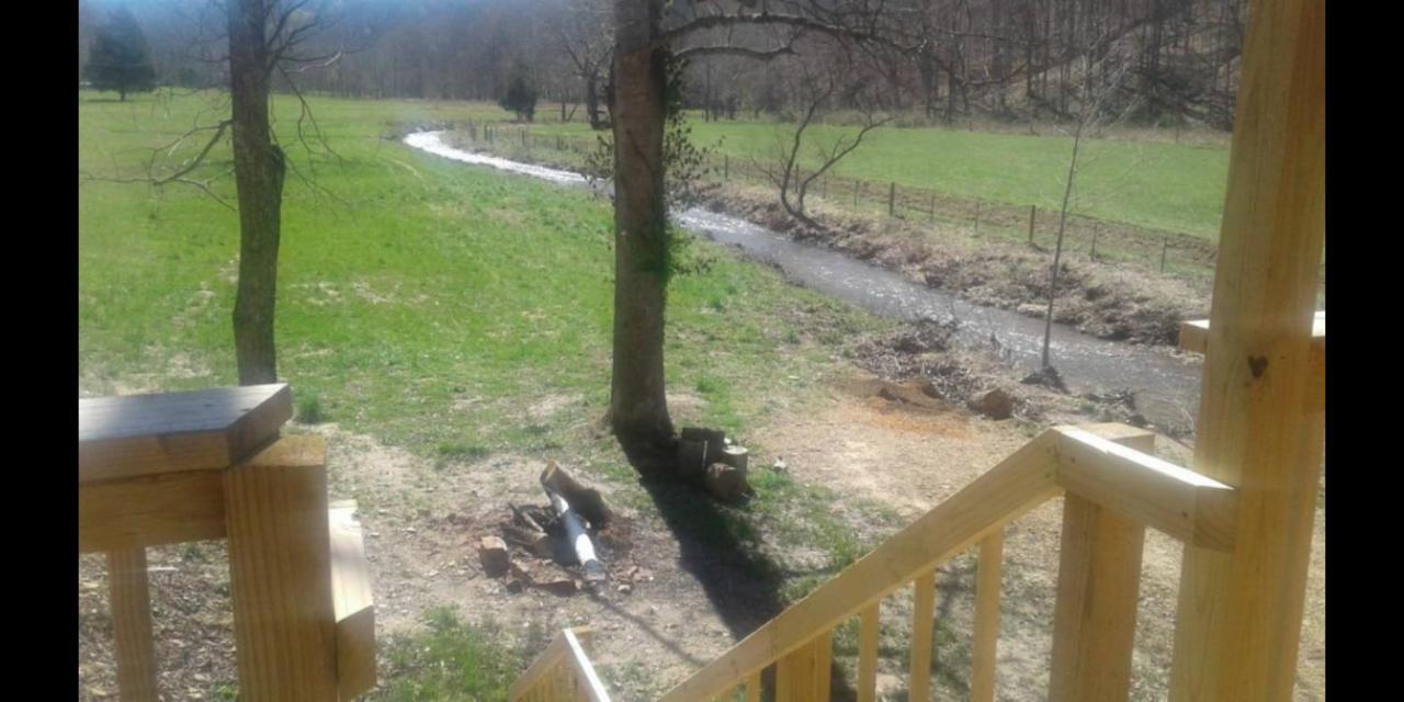 Tranquil Waters Cabin — photo 13