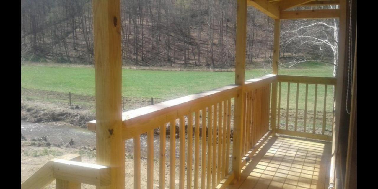 Tranquil Waters Cabin — photo 12