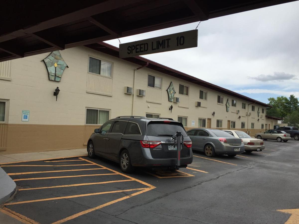 Lamplighter Motel — photo 16