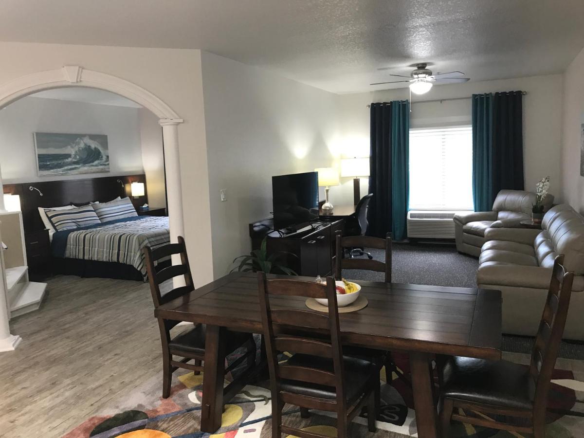 Hotel Pensacola — photo 16