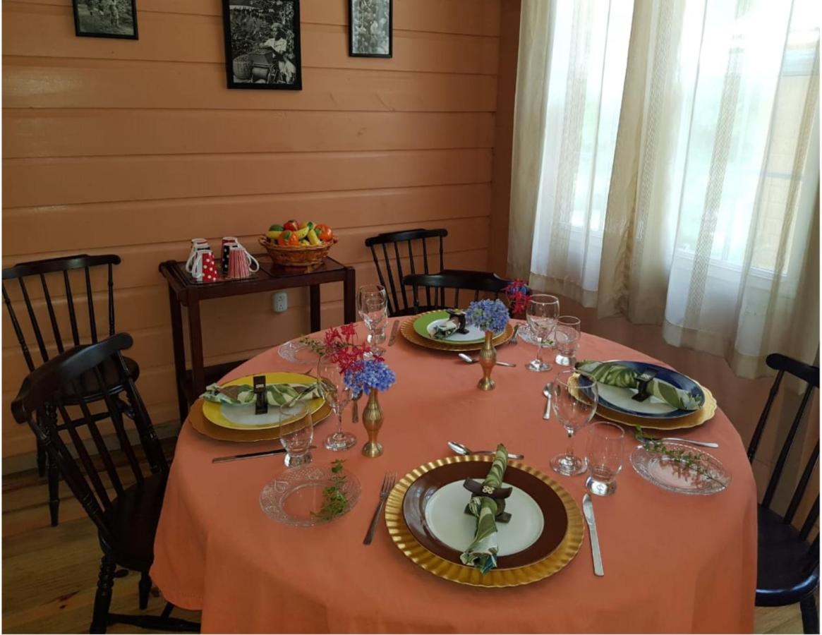 Barbecue Heritage Gardens Cottage - JM - 4