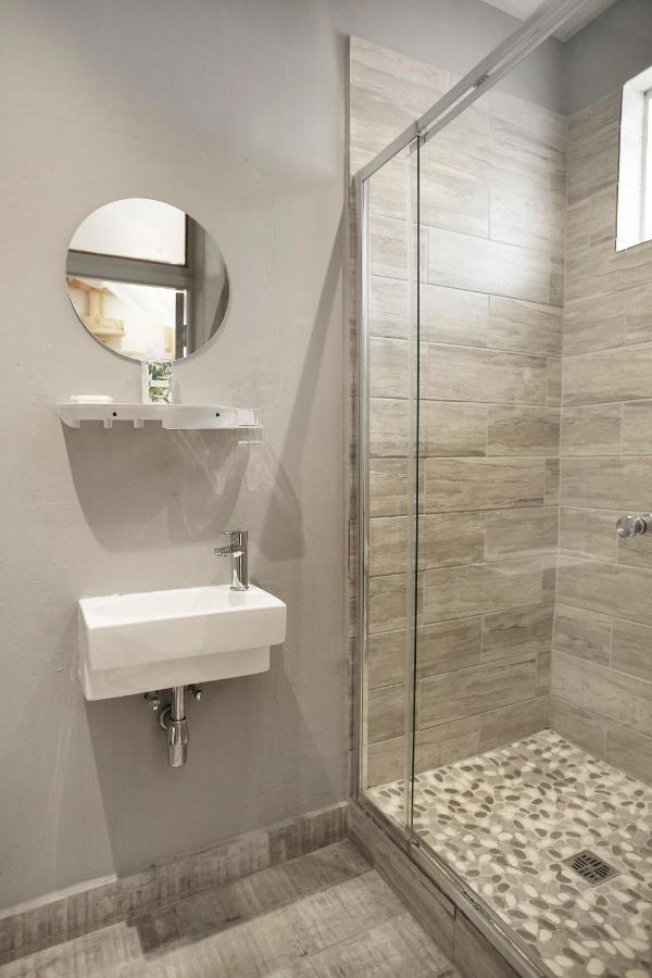 MOY Guesthouse & Backpackers - 3