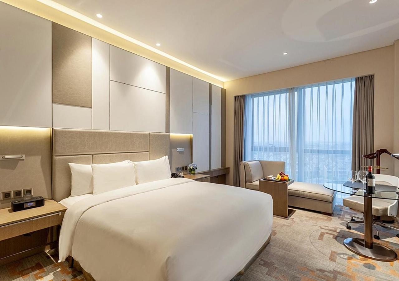 Radisson Exhibition Center Shanghai photo