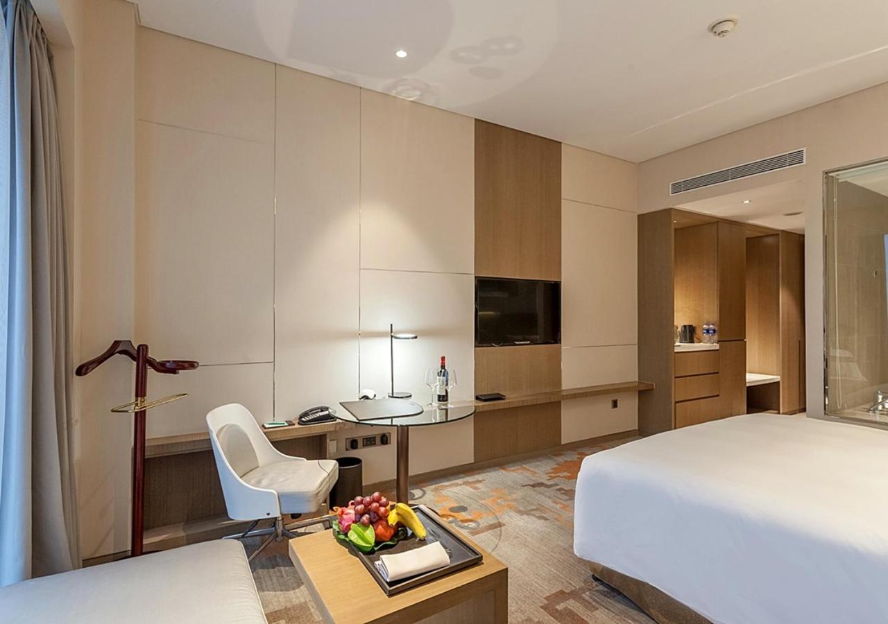 Radisson Exhibition Center Shanghai photo