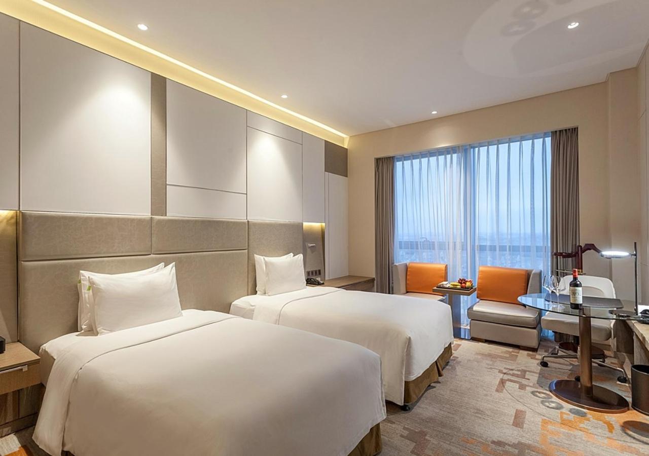 Radisson Exhibition Center Shanghai photo