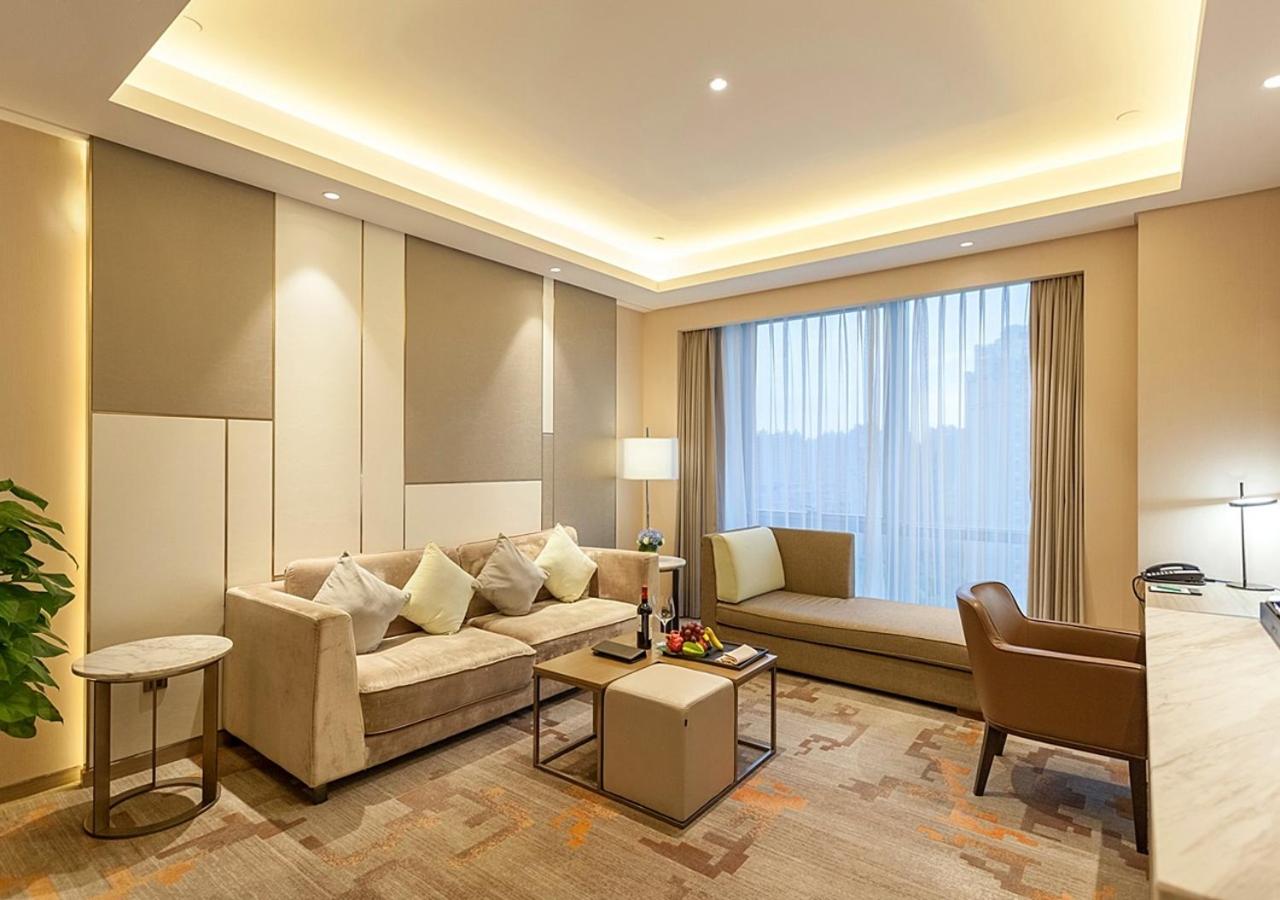 Radisson Exhibition Center Shanghai photo