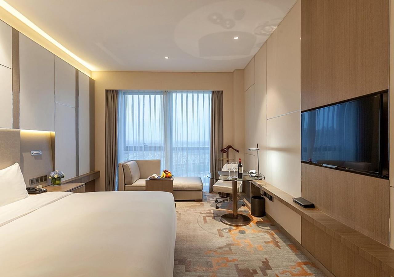 Radisson Exhibition Center Shanghai photo