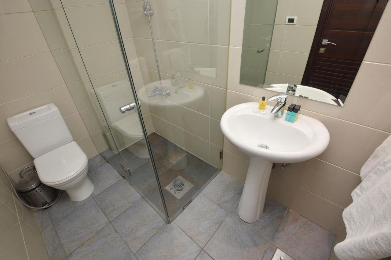Hollywood Inn Boutique Hotel photo