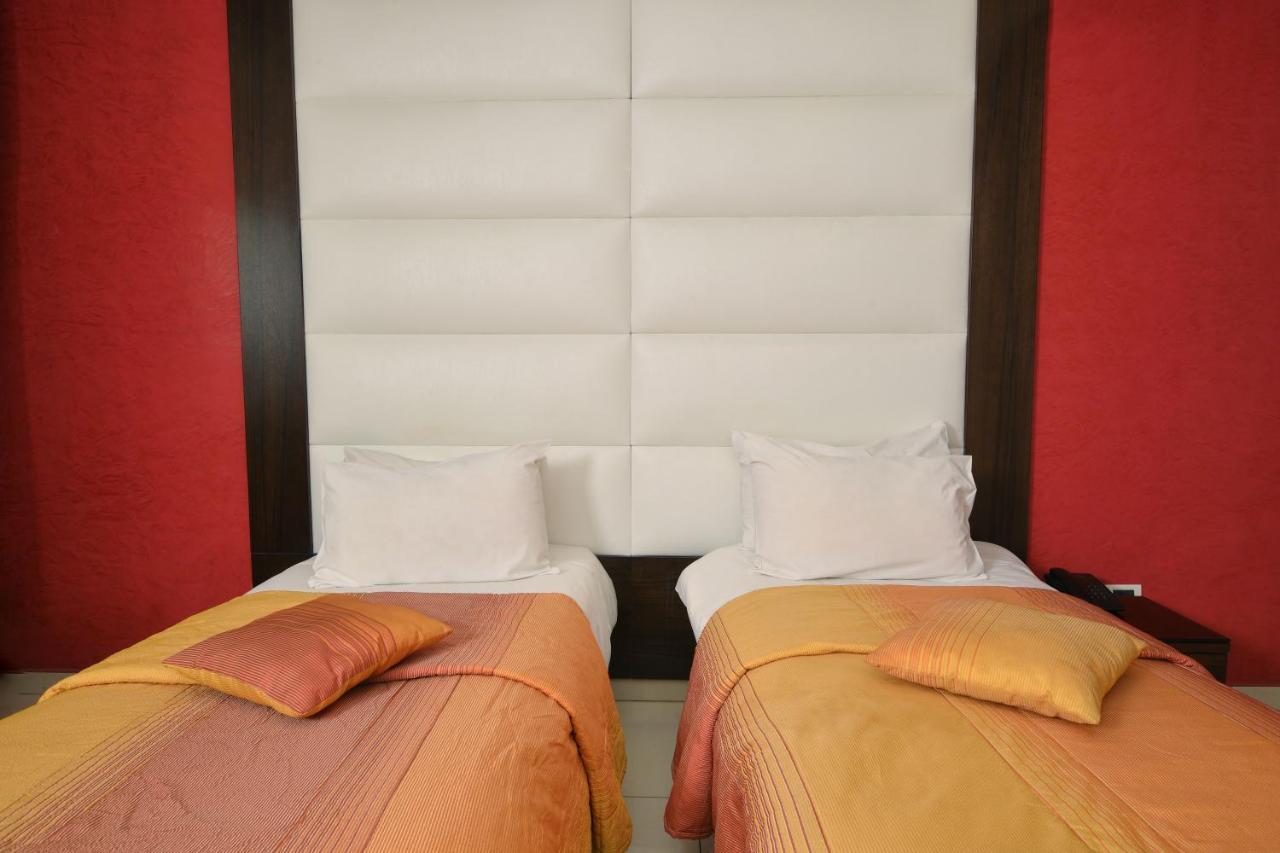 Hollywood Inn Boutique Hotel photo