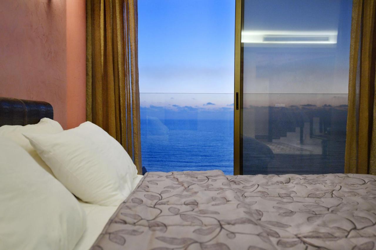Hollywood Inn Boutique Hotel photo