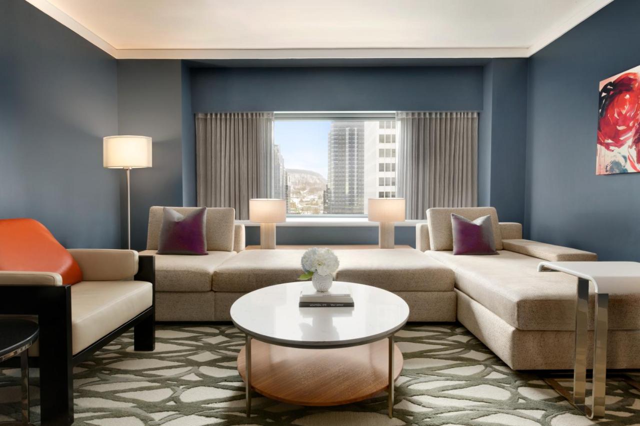 Fairmont The Queen Elizabeth photo
