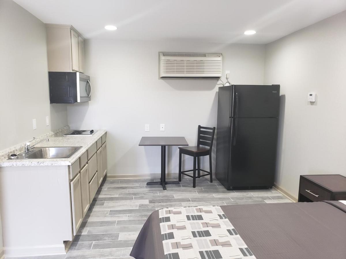 Budget Inn — photo 23