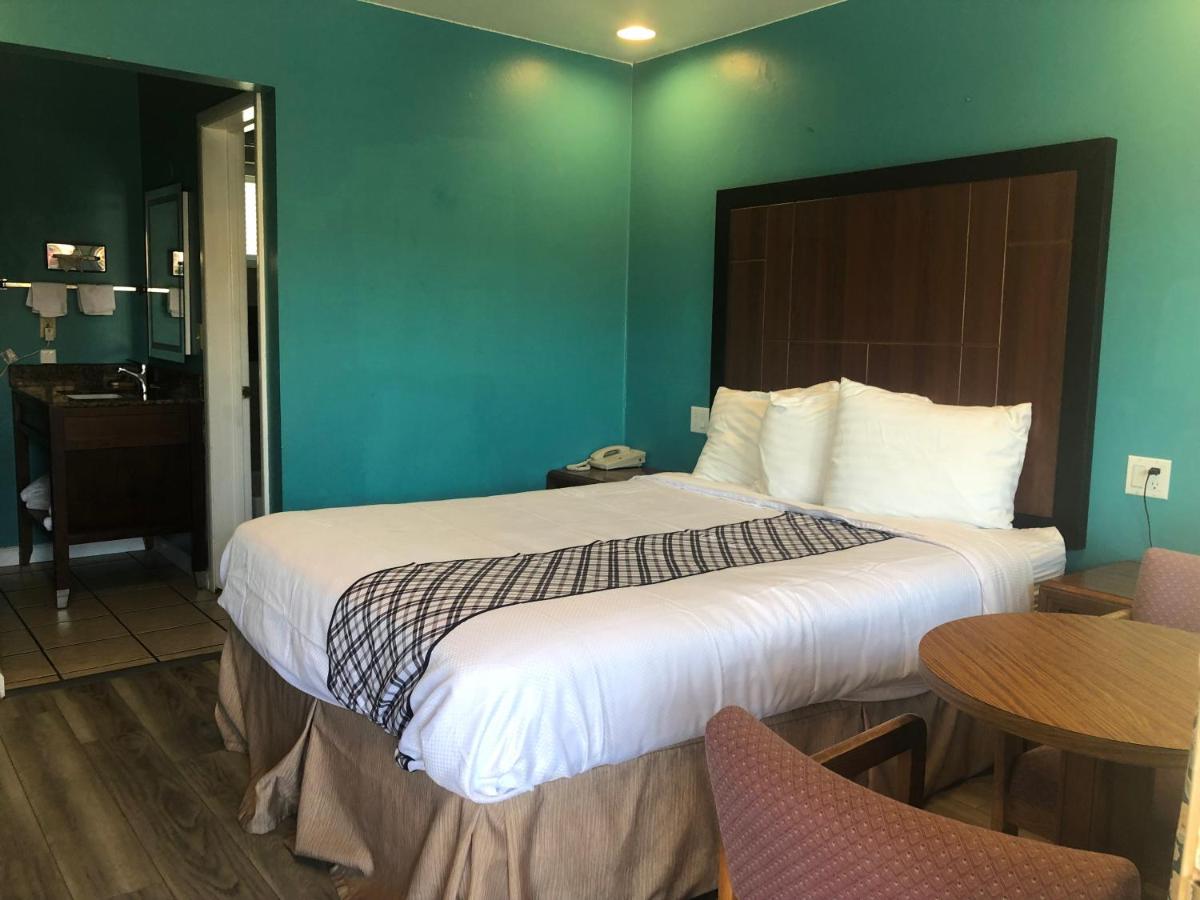 Bestway Inn — photo 15