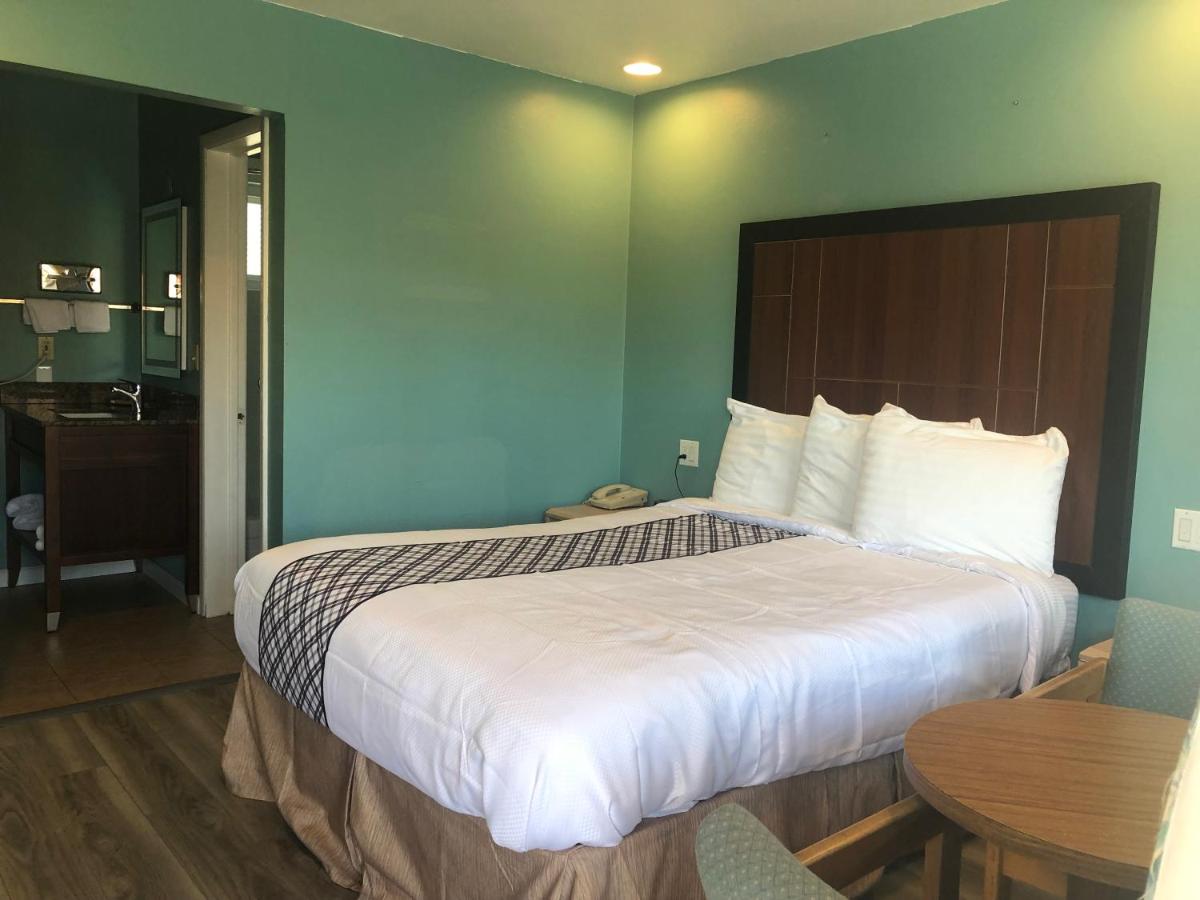Bestway Inn — photo 18